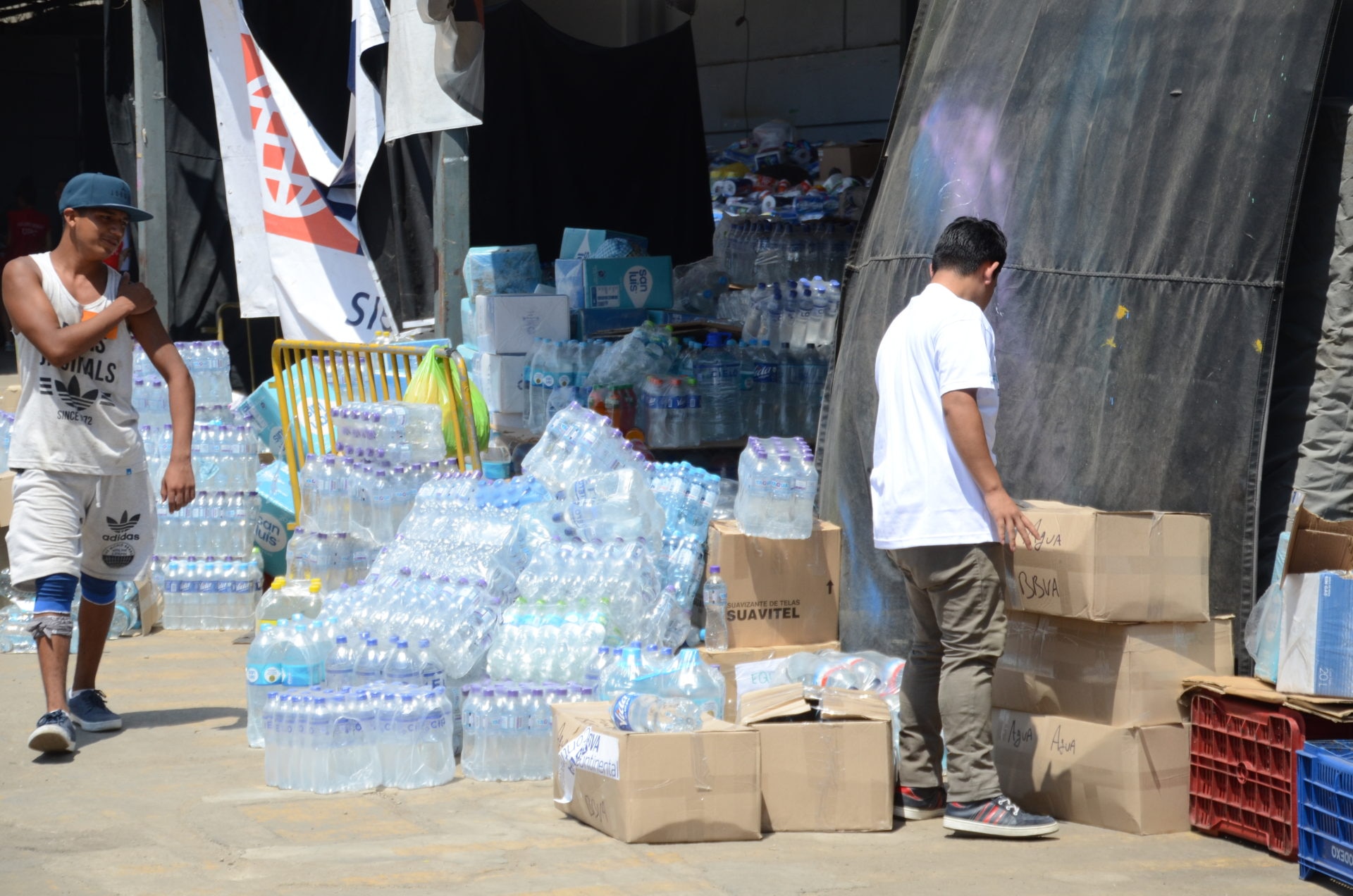 fotografia de inundaciones donaciones botellas peru bbva