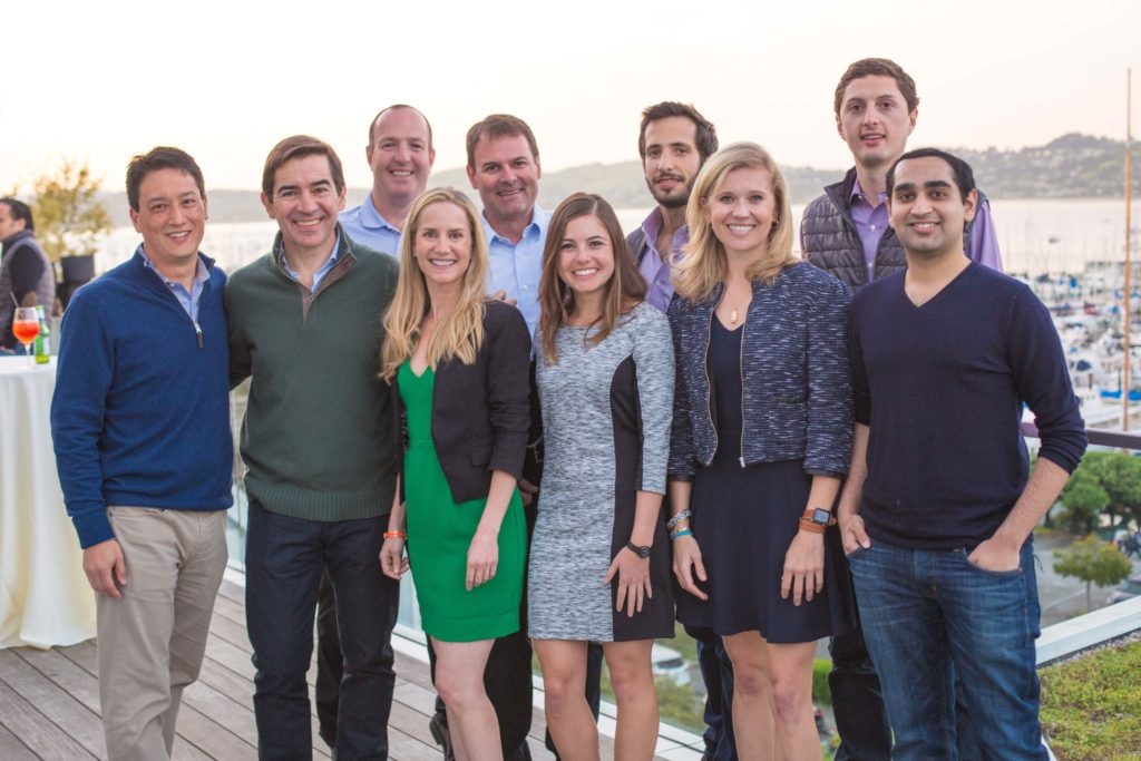 Noticia Carlos Torres Vila con el equipo de Propel en el CEO Summit