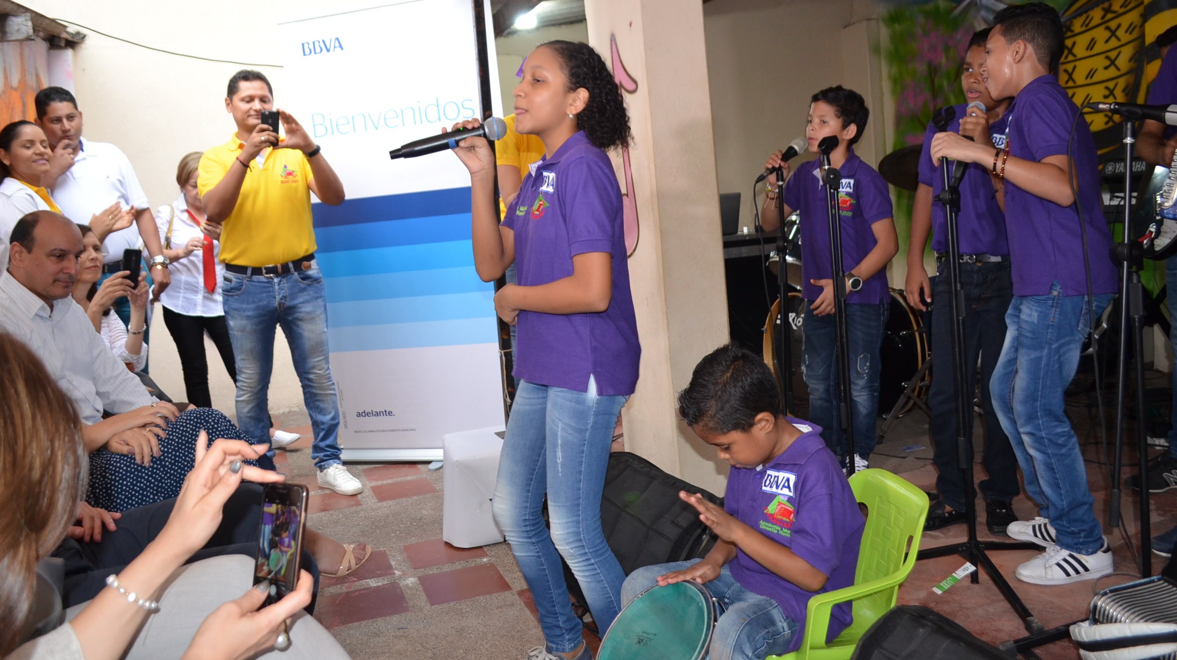 Niños de la Escuela Dinastía Romero intérpretes de la música vallenata Fotografía de ñiños de la Escuela Dinastía Romero intérpretes de la música vallenata