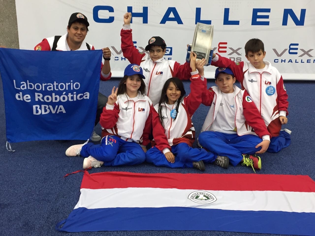 Niños paraguayos en Mundial Robótica Alumnos Robótica Paraguay en Mundial