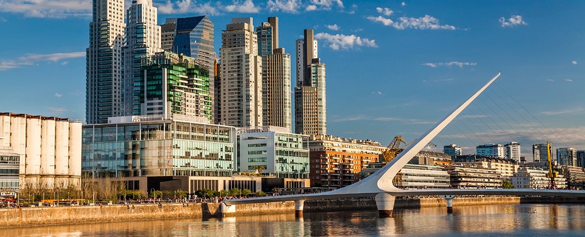 El Puente de la Mujer en Puerto Madero, Ciudad de Buenos Aires, Argentina. BBVA