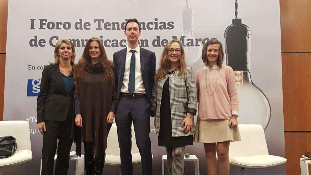 Fotografía de Expertos en comunicación y del sector financiero debatieron acerca de los beneficios del