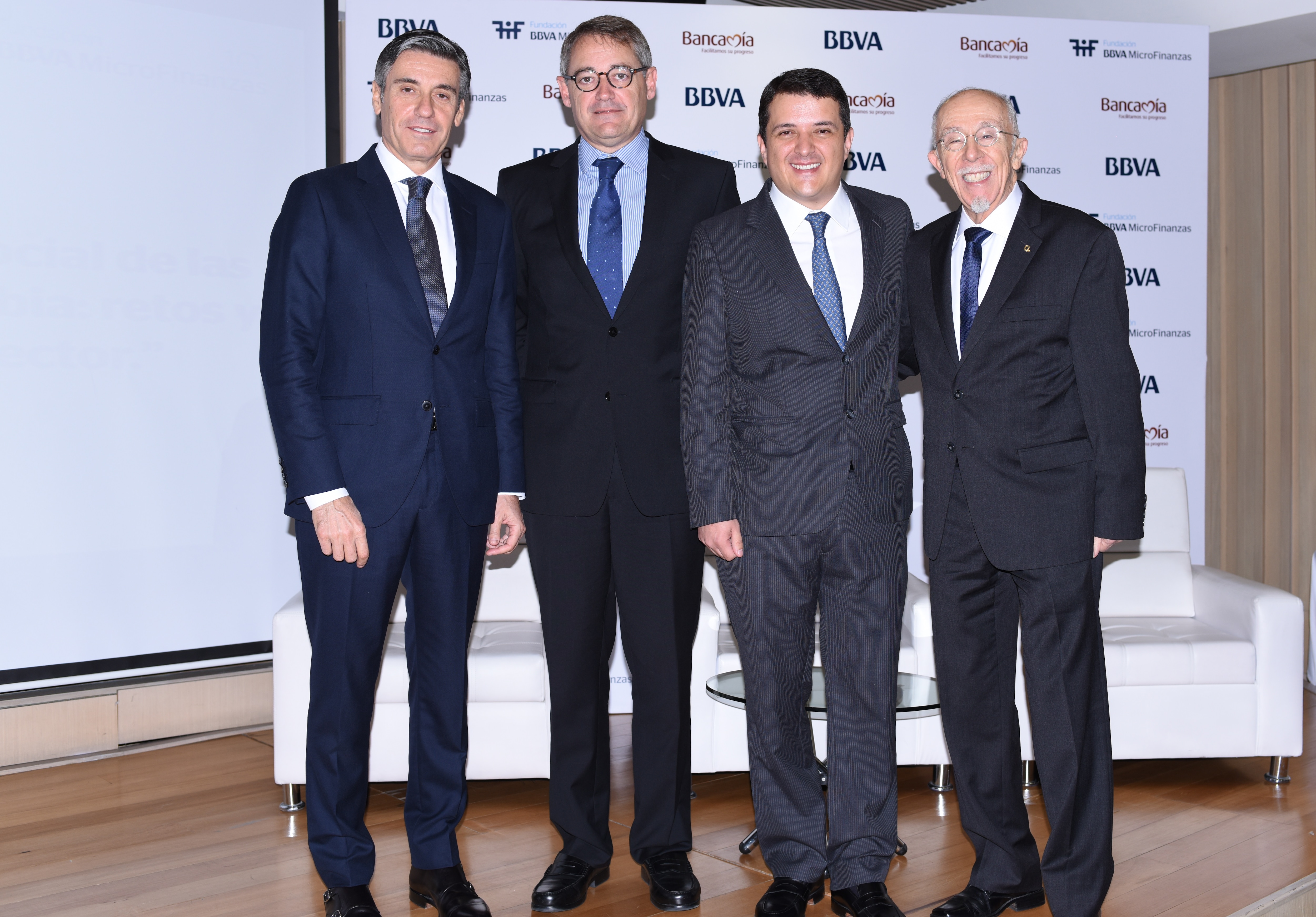 Presentación de resultados de la Fudnación Microfinanzas BBVA Fotografía de Presentación de resultados de la Fudnación Microfinanzas BBVA