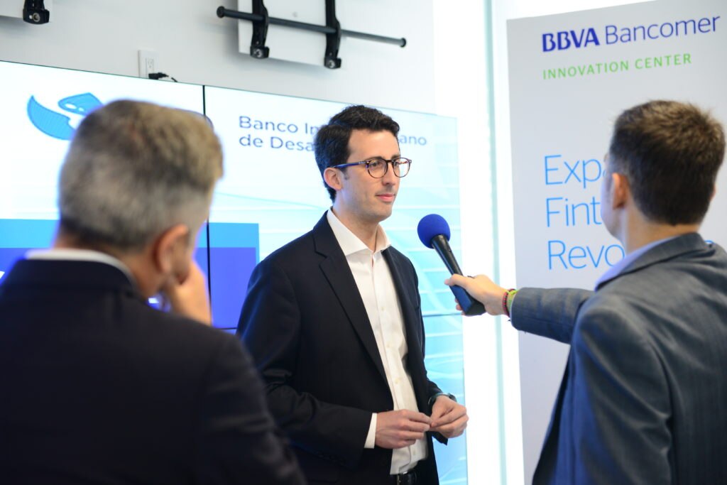 alvaro martin economista jefe regulacion digital research mexico 23052017 alvaro martin economista jefe regulacion digital research mexico 23052017