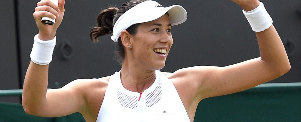 Garbiñe Muguruza celebra su pase a octavos en Wimbledon Garbiñe Muguruza celebra su pase a octavos en Wimbledon