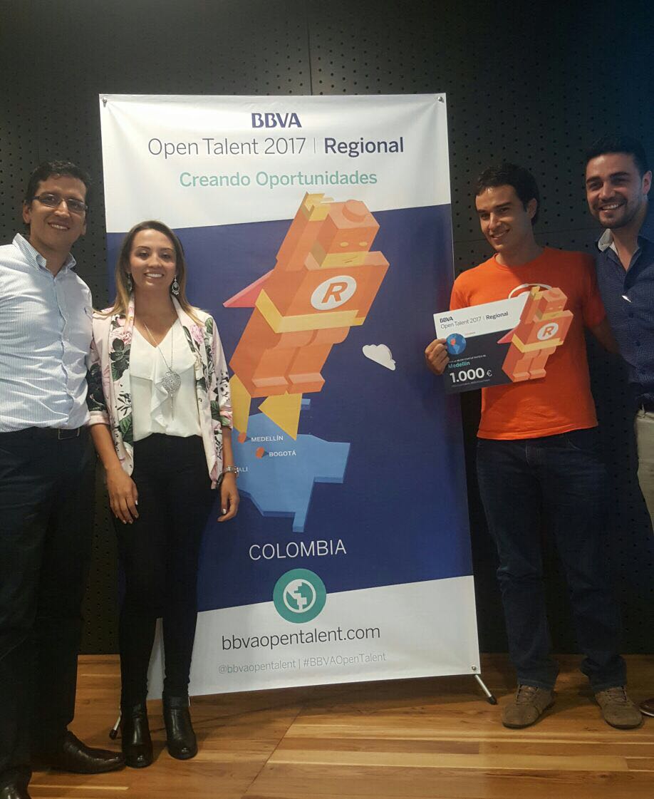 fotografía de emprendedores startup Filapp ganadores de open talent Medellín