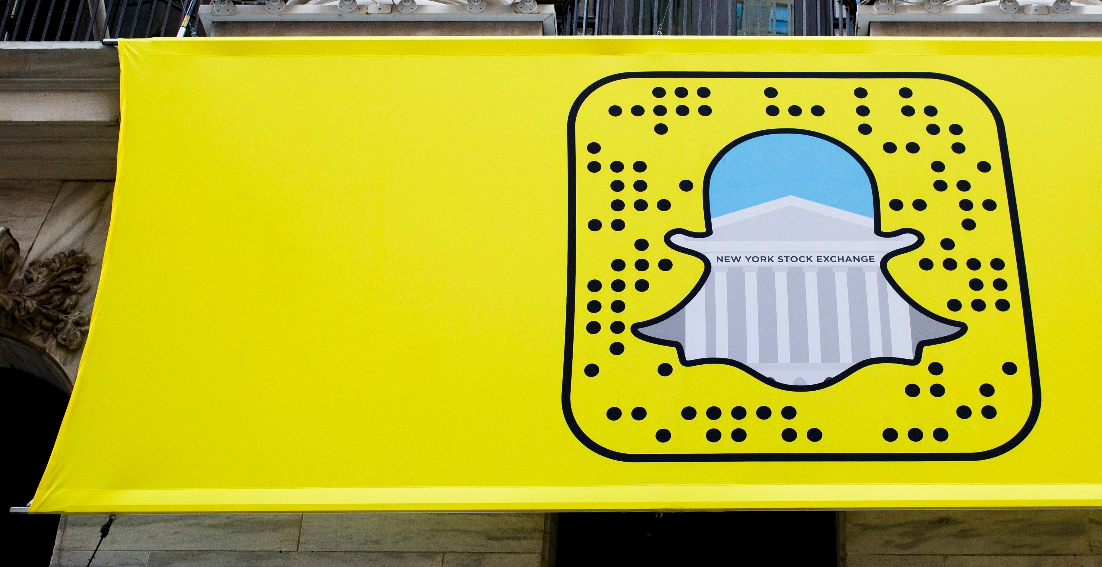 snapchat-logo-amarillo-bbva-efe snapchat-logo-amarillo-bbva-efe