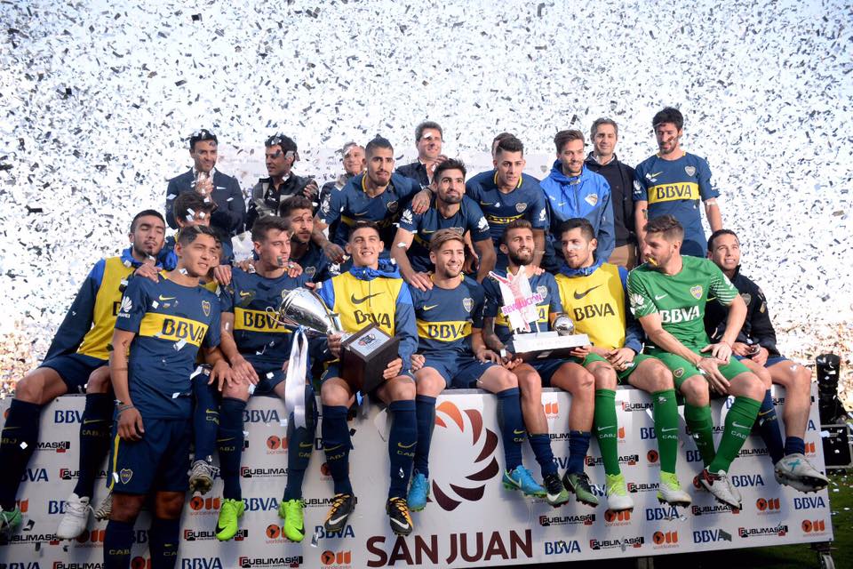 Jugadores de Boca festejan el triunfo de la Copa BBVA Francés Boca obtuvo la Copa BBVA Francés 2017, San Juan.