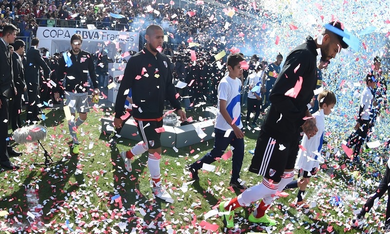 Boca y River disputaron la Copa BBVA Francés 2017 en San Juan. Salida de Boca y River en San Juan
