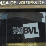 Edificio de la Bolsa de Valores de Lima. Fotografía del edificio de la Bolsa de Valores de Lima. BBVA Continental SAB