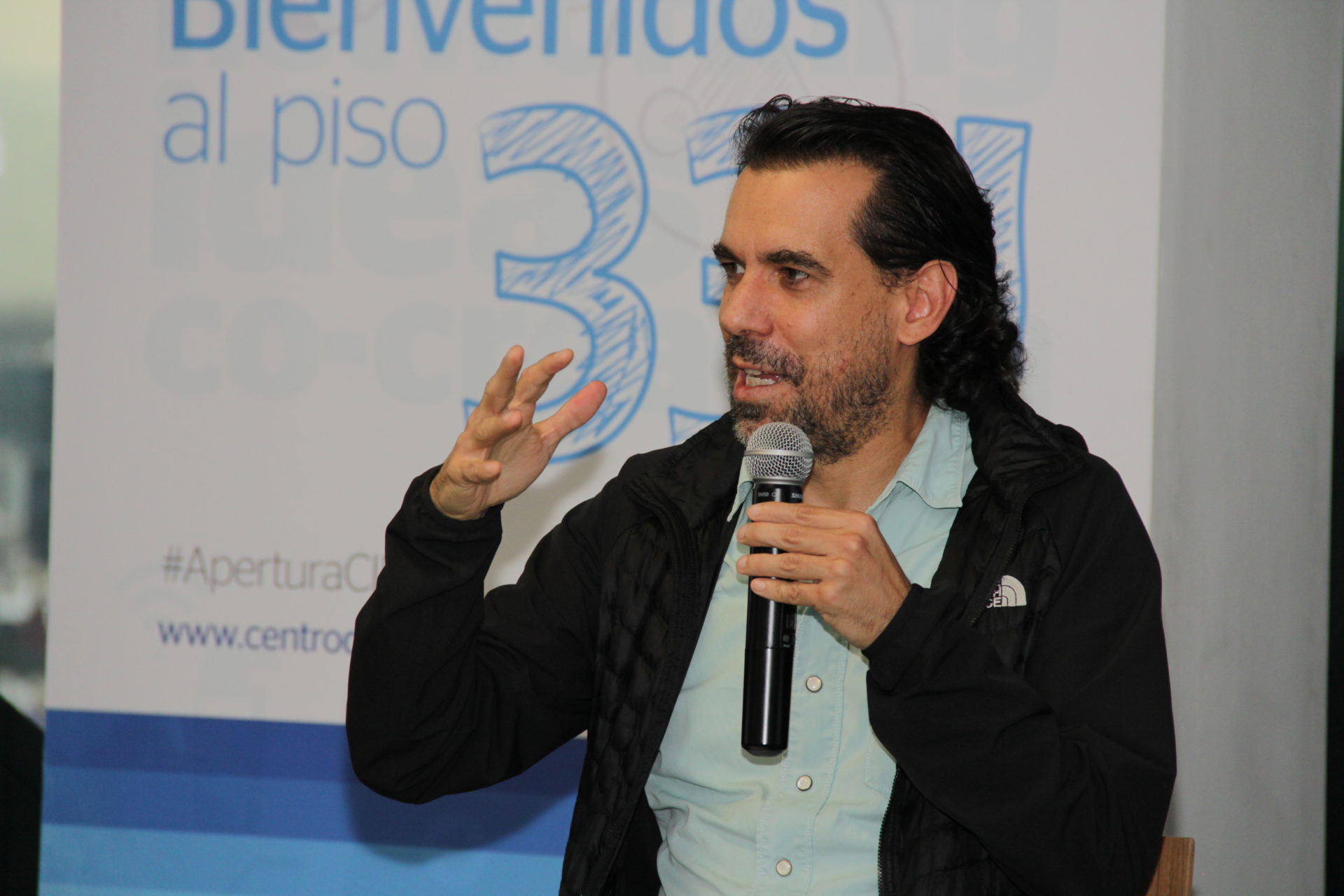 David Miklos en la Torre Bancomer