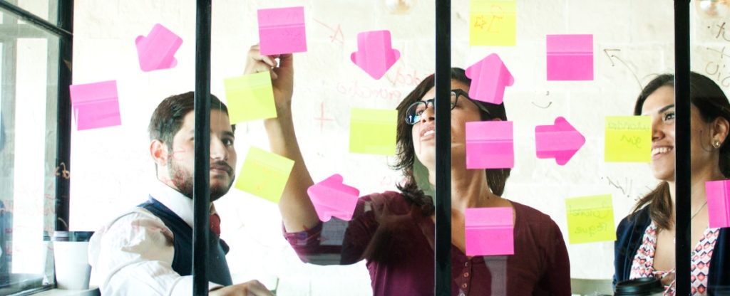 Start ups innovación, post it Imagen de Start ups innovación, post it