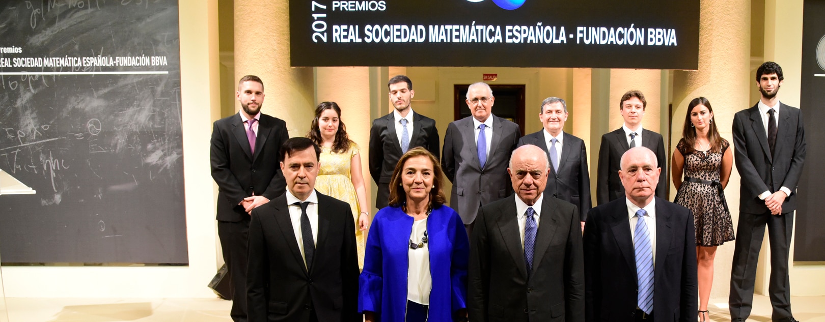 Los galardonados en los premios de Matemáticas de la Fundación BBVA, junto con Rafael Pardo, director de la Fundación BBVA; Carmen Vela, secretaria de estado de Investigación, Desarrollo e Innovación; Francisco González, presidente de la Fundación BBVA; y Francisco Marcellán, presidente de la RSME. Los galardonados en los premios de Matemáticas de la Fundación BBVA, junto con Rafael Pardo, director de la Fundación BBVA; Carmen Vela, secretaria de estado de Investigación, Desarrollo e Innovación; Francisco González, presidente de BBVA; y Francisco Marcellán, presidente de la RSME.