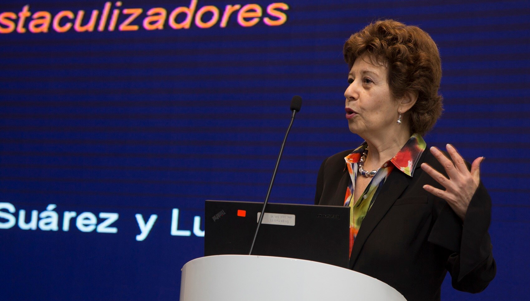 La economista Liliana Rojas-Suárez presenta el Indice de prácticas regulatorias para la inclusión financiera en América Latina, Fotografía de Liliana Rojas-Suárez en evento en BBVA Continental.