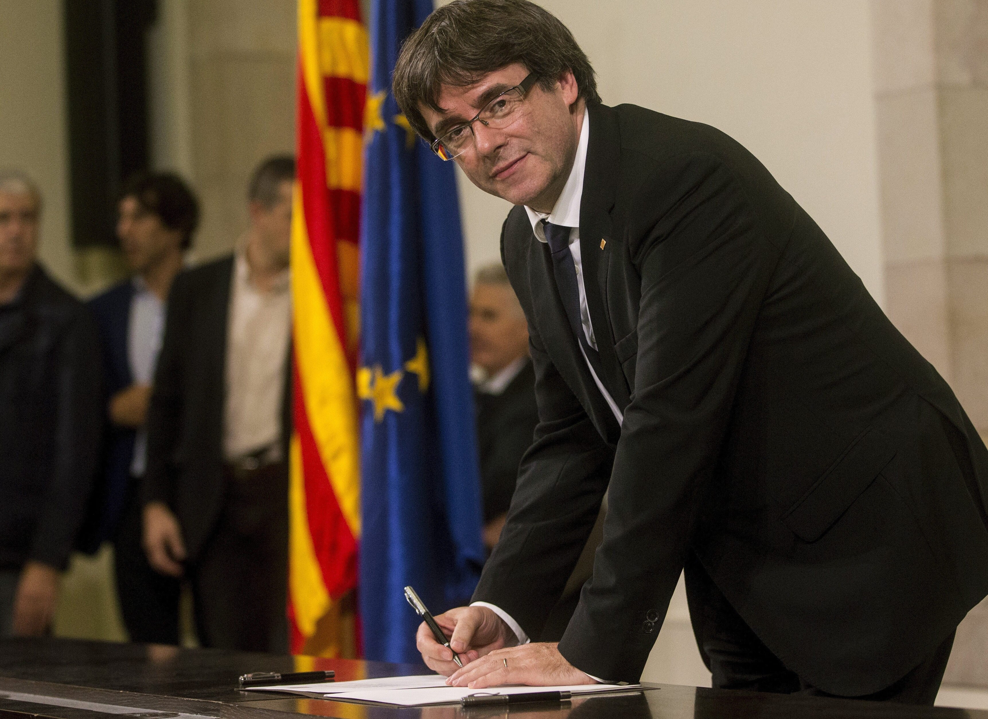 puigdemont-parlament-bbva-efe puigdemont-parlament-bbva-efe