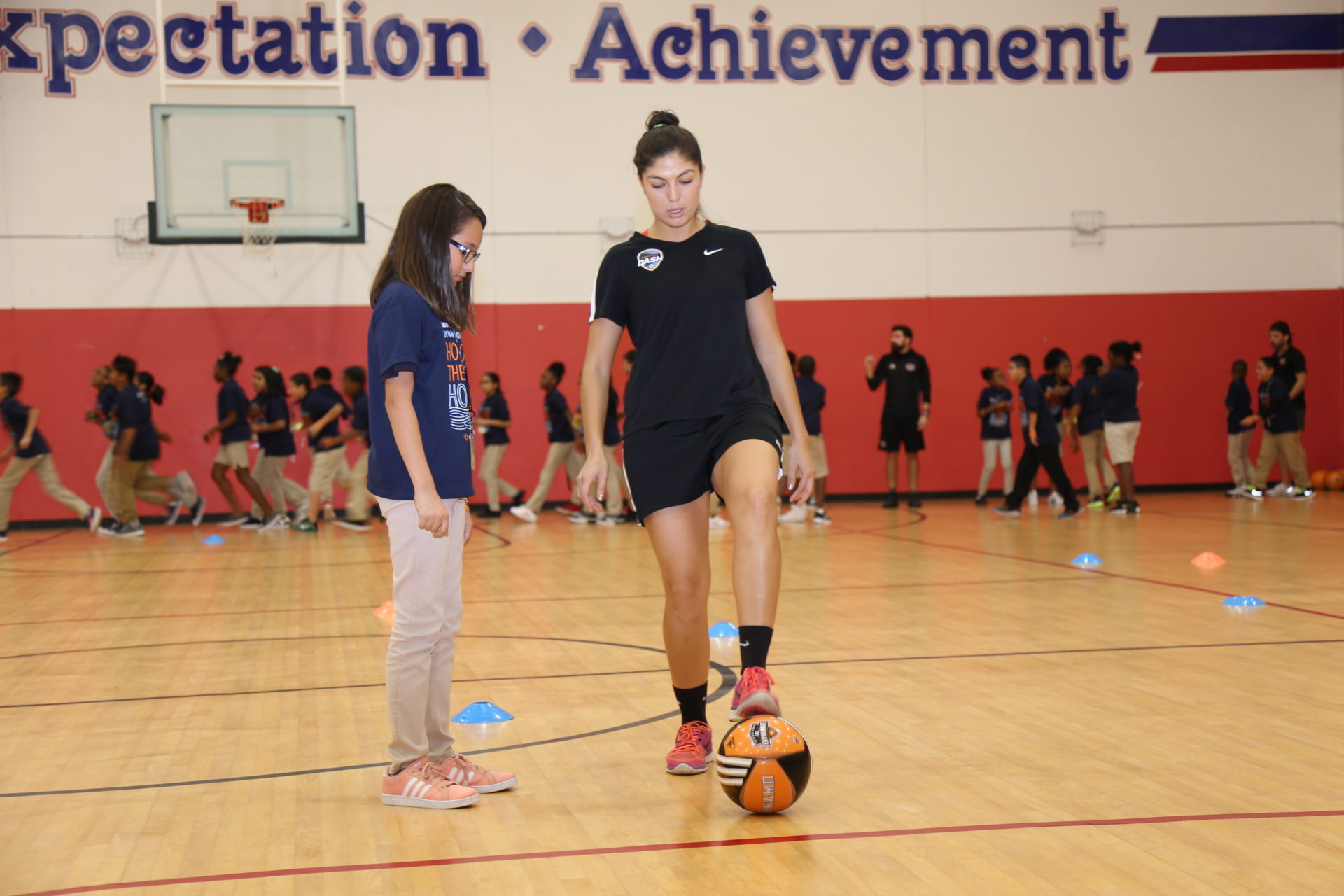 bbva-compas-dynamo-copa-solidaria-huracan-harvey-educacion-financiera-bbva