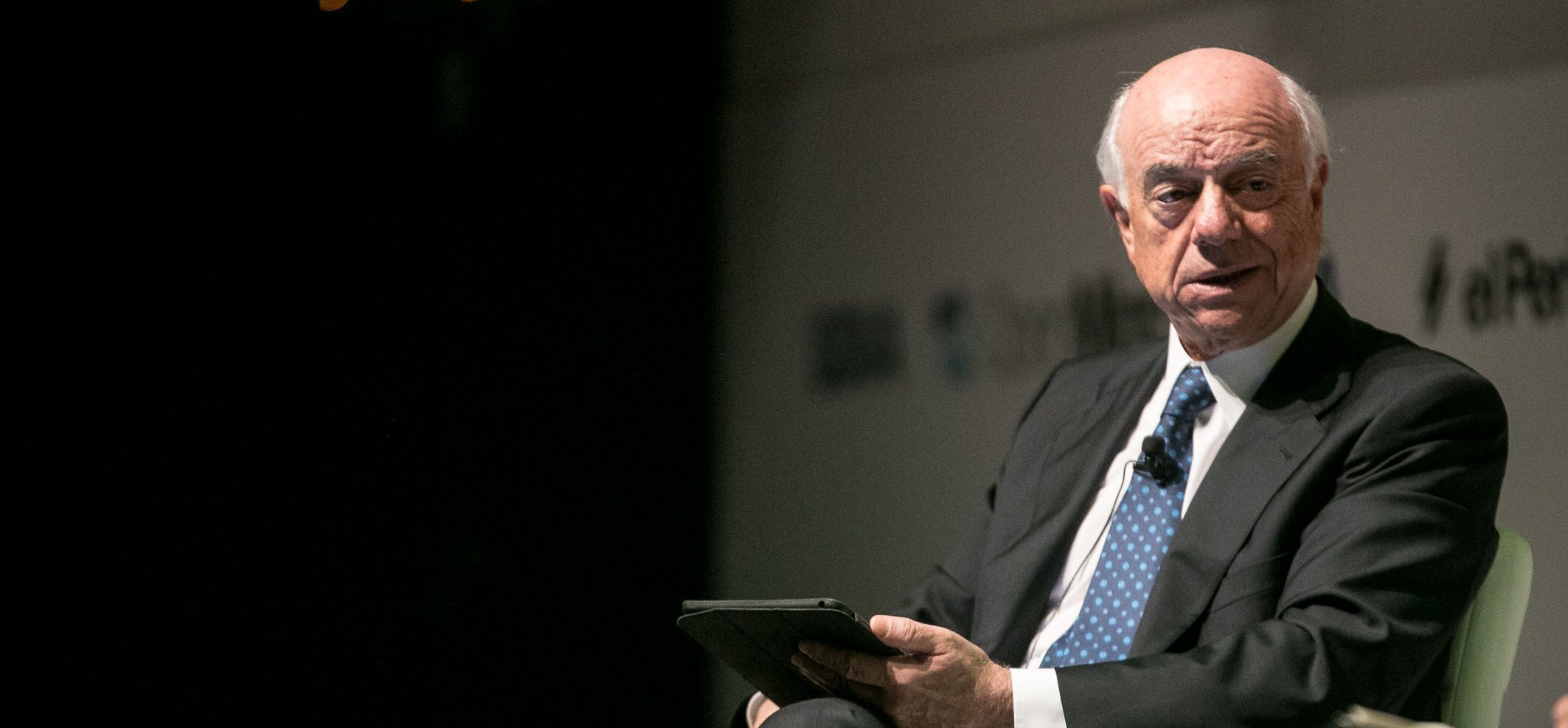 Francisco González, presidente de BBVA, durante la presentación del libro Francisco González, presidente de BBVA, durante la presentación del libro