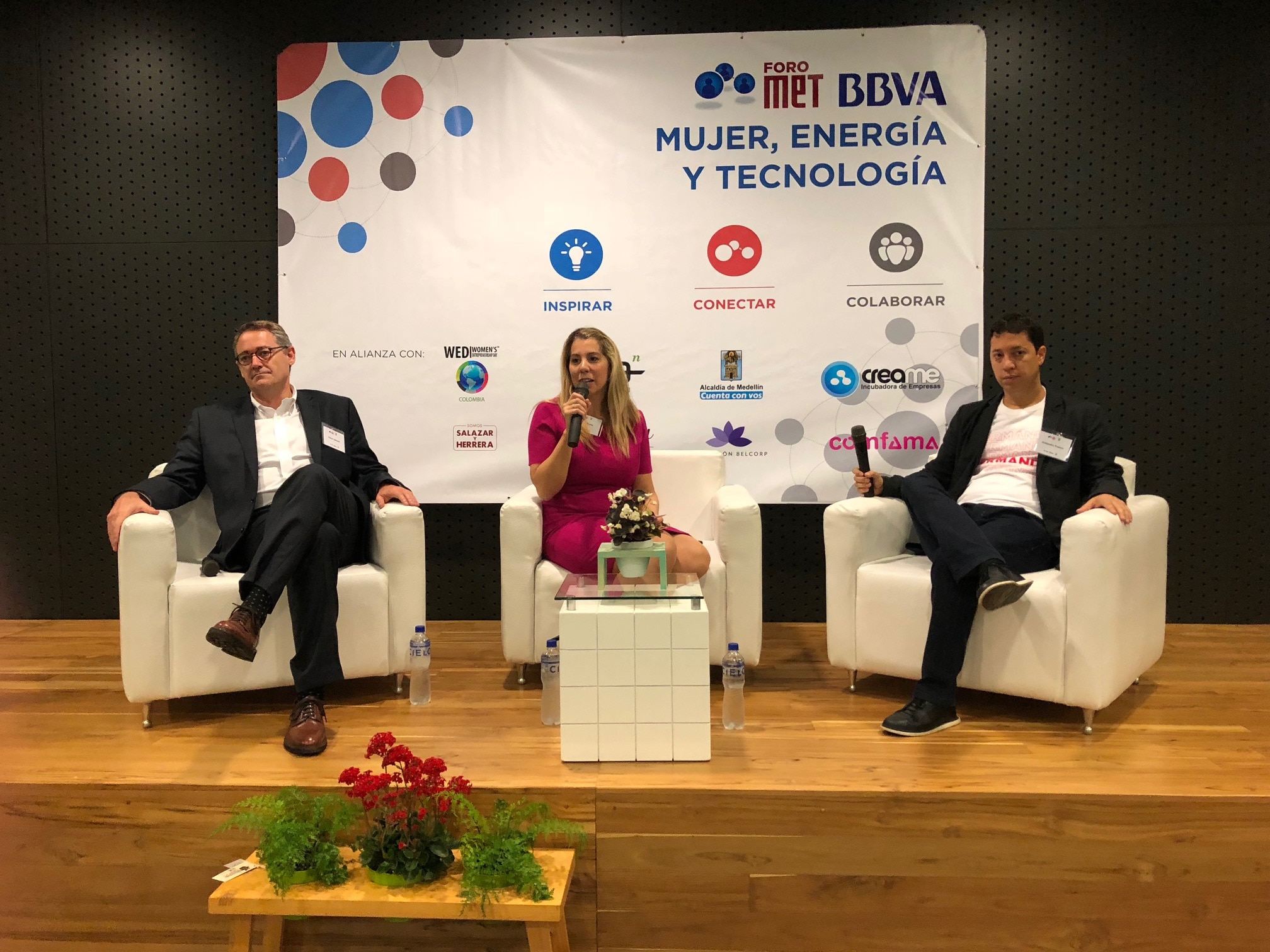 Óscar Cabrera Mujeres foro BBVA MET Emprendimiento femenino fotografía de Óscar Cabrera Mujeres foro BBVA MET Emprendimiento femenino