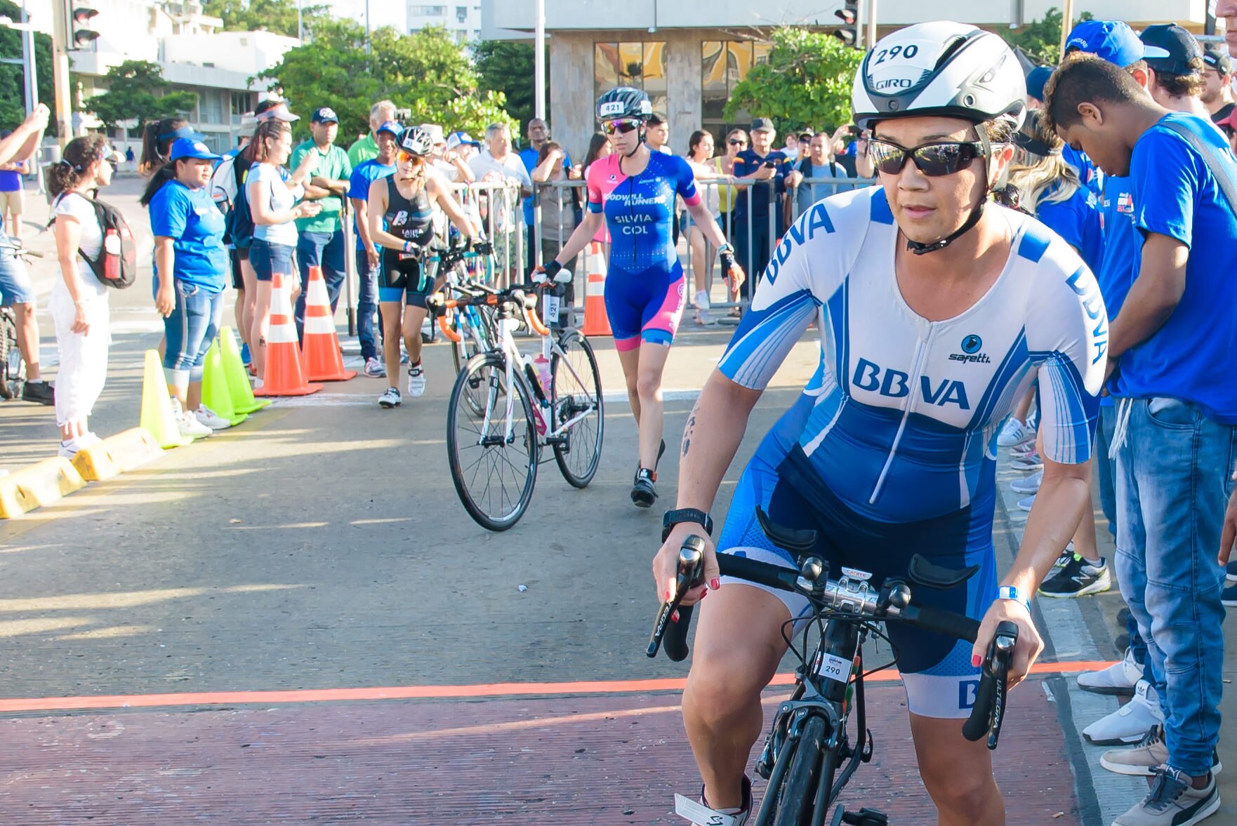 Deportistas BBVA en el Ironman 70.3 Cartagena fotografía de Deportistas BBVA en el Ironman 70.3 Cartagena