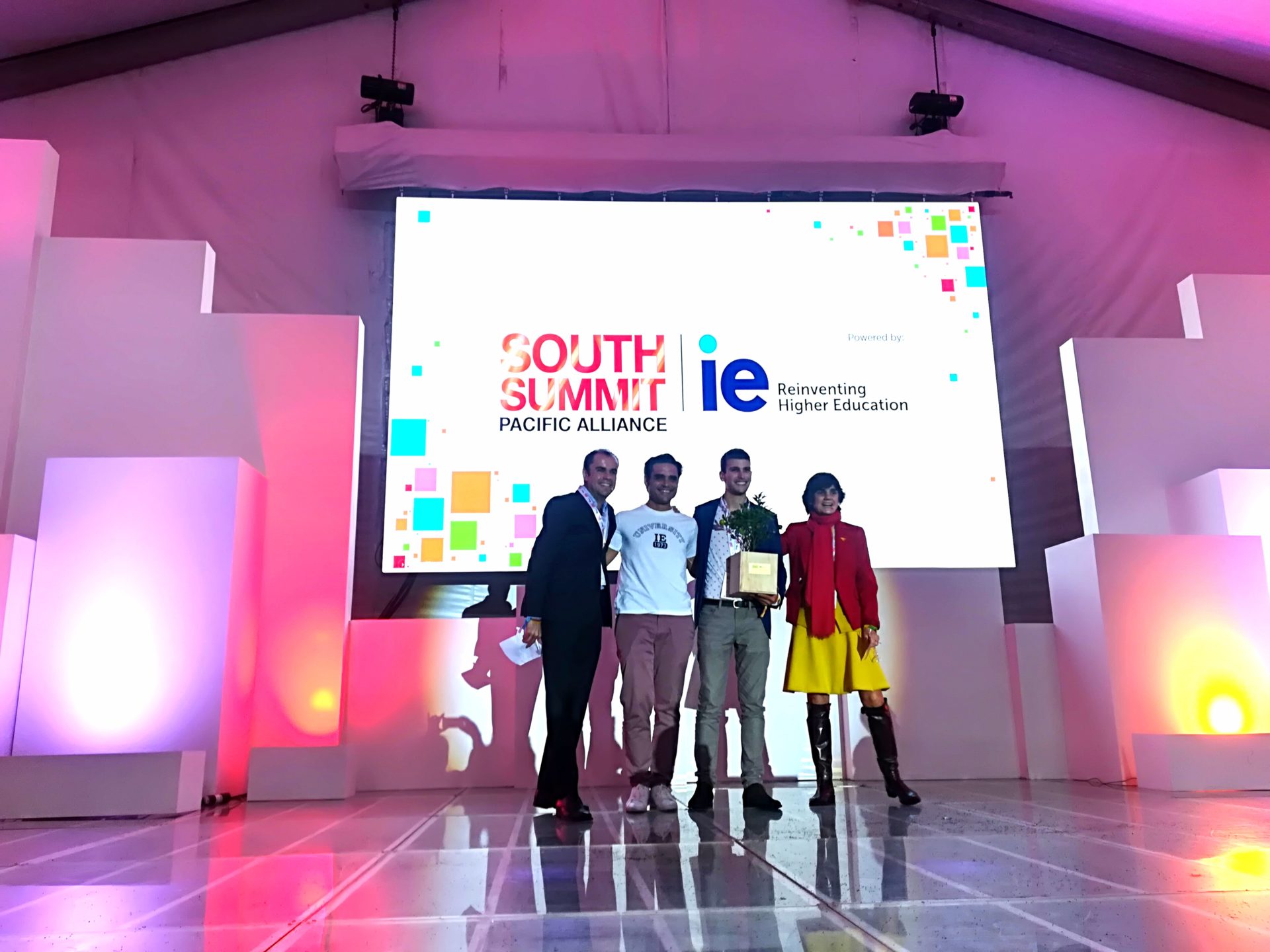 Fotografía de SmartFES la startup chileana ganadora absoluta del South Summit Alianza del Pacífico