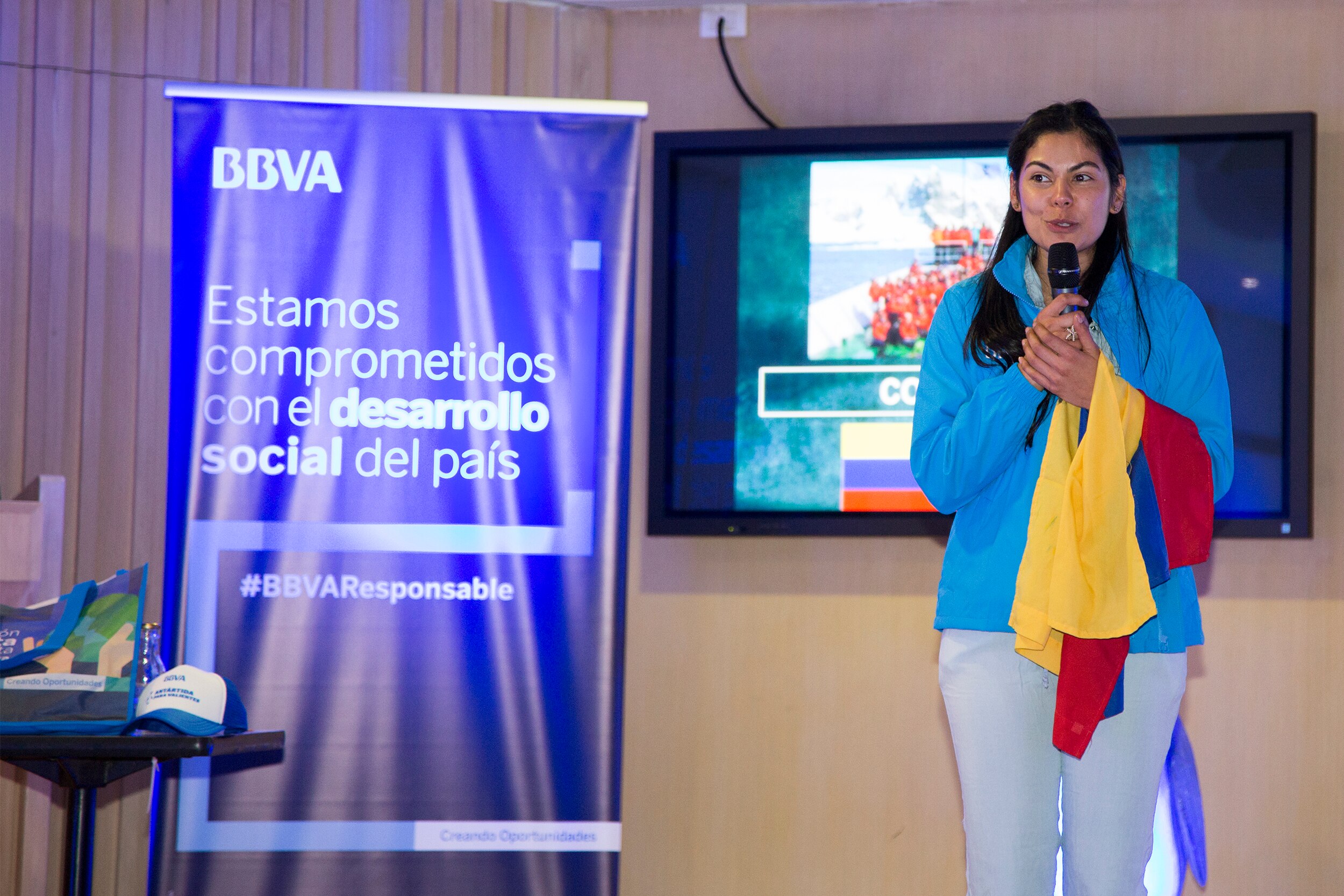 Paola Tello primera colombiana en la Antártida BBVA Fotografía de Paola Tello primera colombiana en la Antártida BBVA