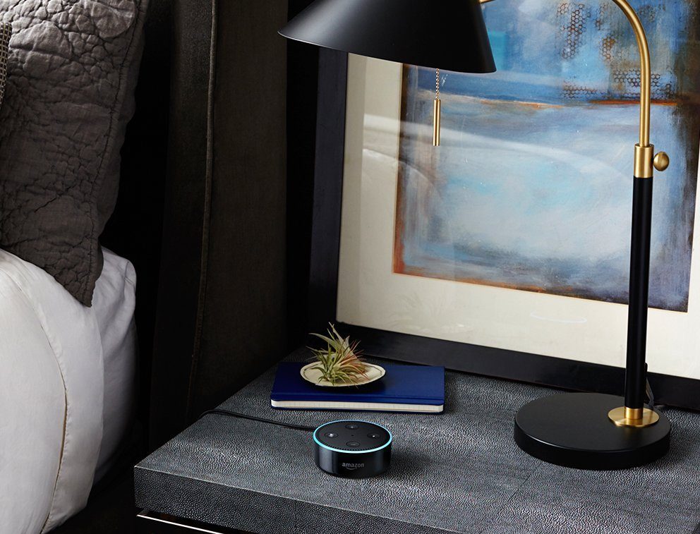 amazon-echo-dot-habitacion-BBVA amazon-echo-dot-habitacion-BBVA