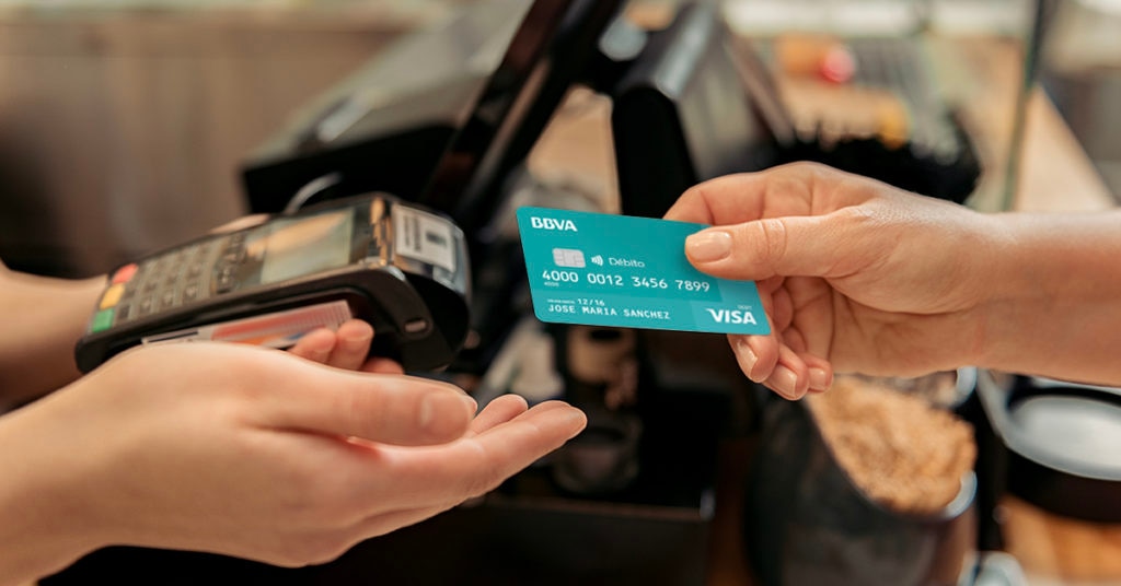 Principales ventajas de usar las tarjetas de débito  BBVA