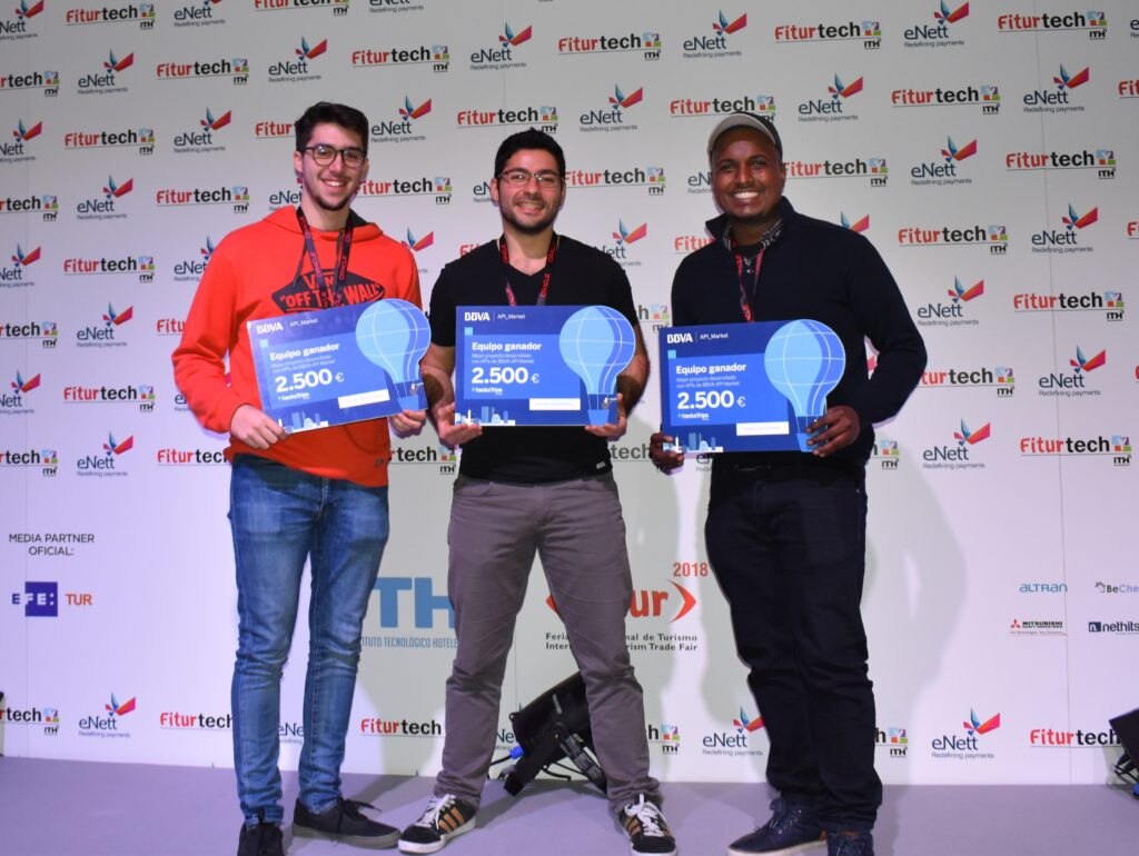ganadores-evento-hackatrips-api-market-BBVA