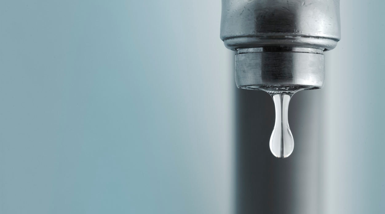 ahorro-agua-gasto-factura-grifo-ducha-sequia-recurso ahorro-agua-gasto-factura-grifo-ducha-sequia-recurso