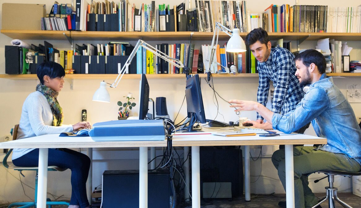 diseño-creatividad-trabajo-jovenes-estudio-diseño-equipo-universidad-BBVA