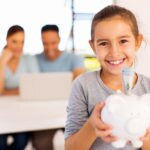 ahorro-niños-seguro-gastos-hijos-futuro-descendencia-garantia-dinero-hucha-recurso