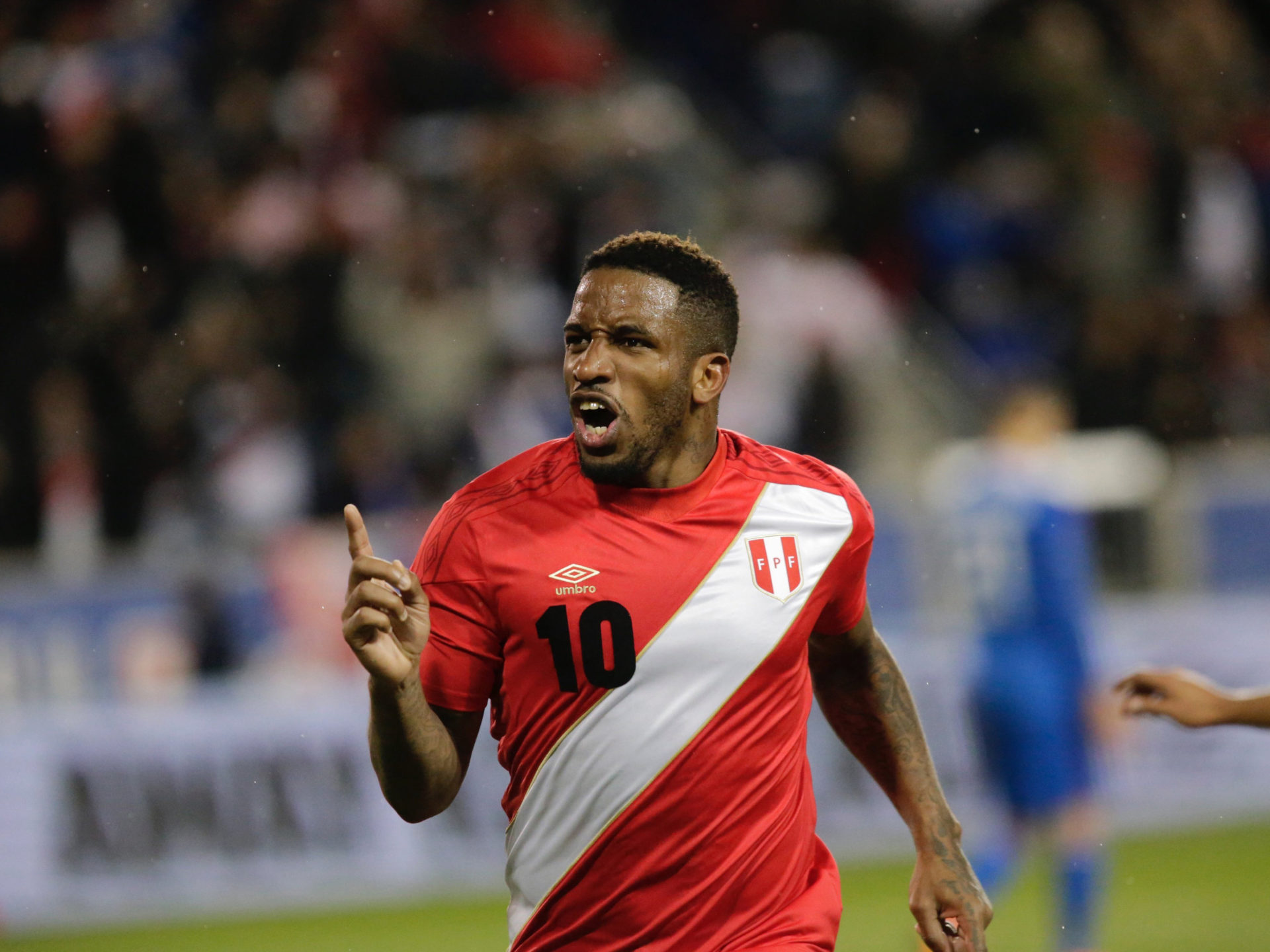 EFE-farfan-gol-peru-amistoso-mundial