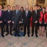Francisco González, presidente de BBVA, junto a los galardonados en los Premios Giner de los Ríos Francisco González, presidente de BBVA, junto a los galardonados en los Premios Giner de los Ríos