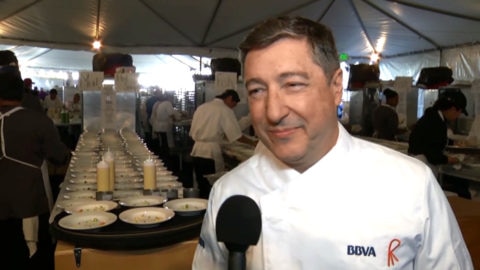 Joan Roca en la cena benéfica de la Fundción Elton John organizada por BBVA Compass Thumbnail