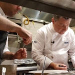 Joan Roca prepara el menú para la cena benéfica de la Fundación Elton John en la noche de los Oscars Joan Roca prepara el menú para la cena benéfica de la Fundación Elton John en la noche de los Oscars