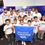 Niños del laboratorio de robótica de BBVA Paraguay en Festechpy