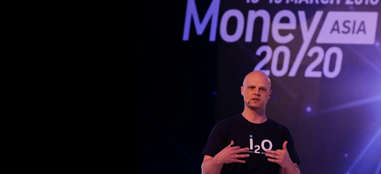 derek-white-money-2020-asia-bbva-cabecera