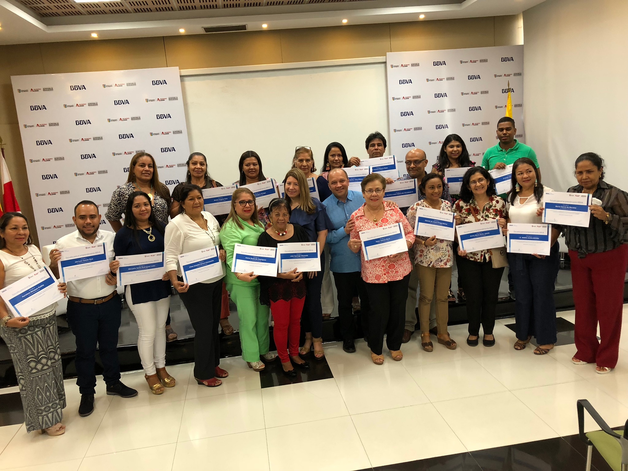 Reconocimiento a los docentes del Barranquilla por el programa 'Escuela para el Emprendimiento' de BBVA Reconocimiento-a-los-docenteS-de-Barranquilla-por-el-programa-'Escuela-para-el-Emprendimiento'-de-BBVA