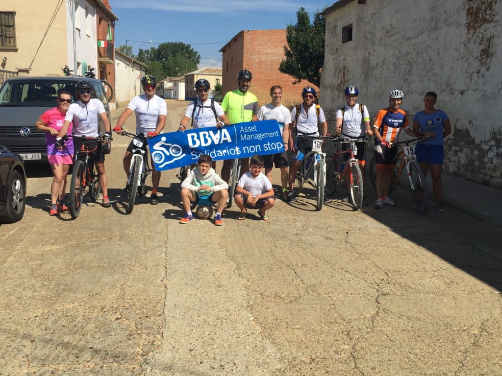 Solidarios AM Non Stop 2017 BBVA Asset Management Camino de Santiago Fotografía de Solidarios AM Non Stop 2017 BBVA Asset Management Camino de Santiago