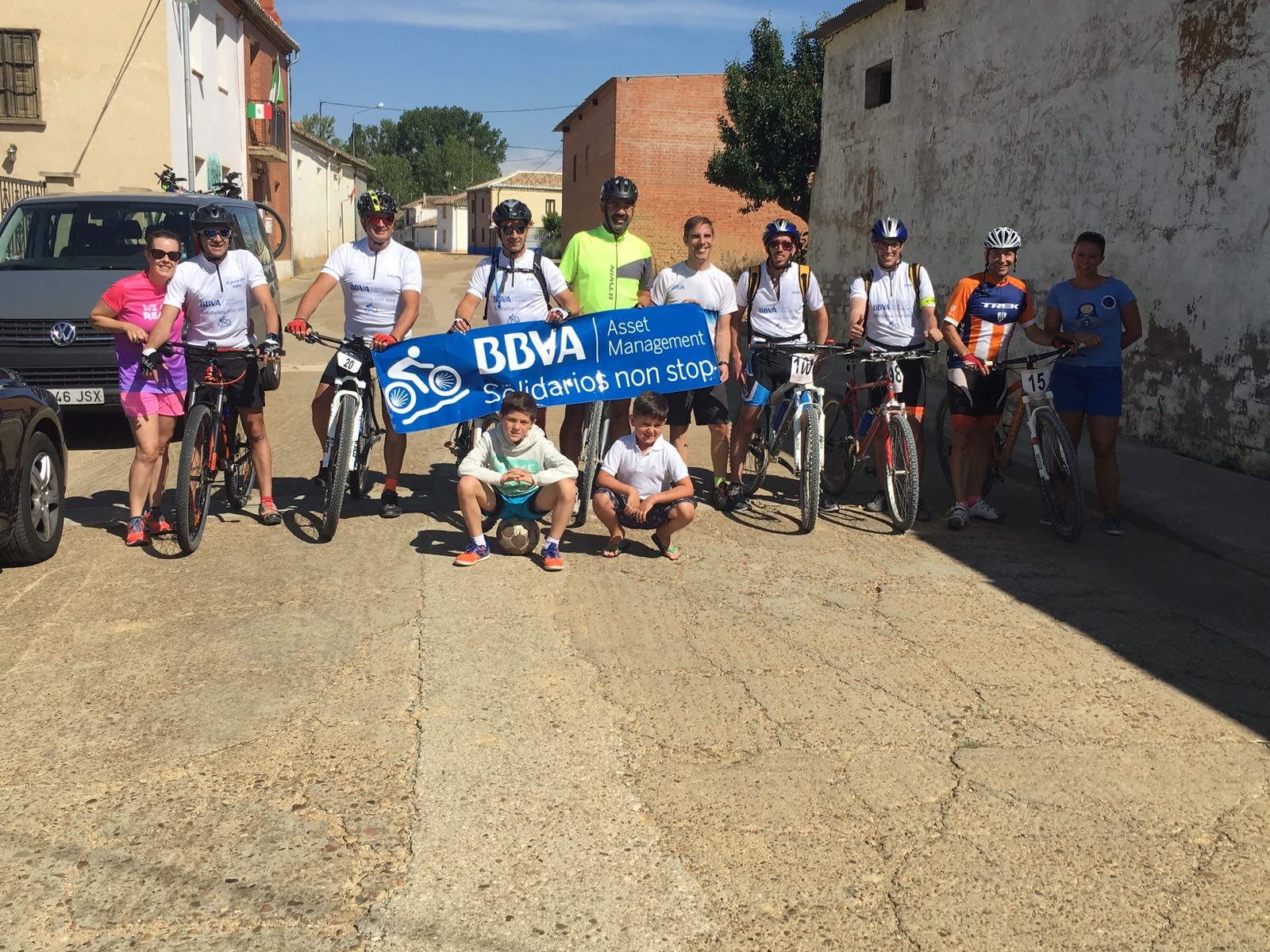 Solidarios AM Non Stop 2017 BBVA Asset Management Camino de Santiago Fotografía de Solidarios AM Non Stop 2017 BBVA Asset Management Camino de Santiago