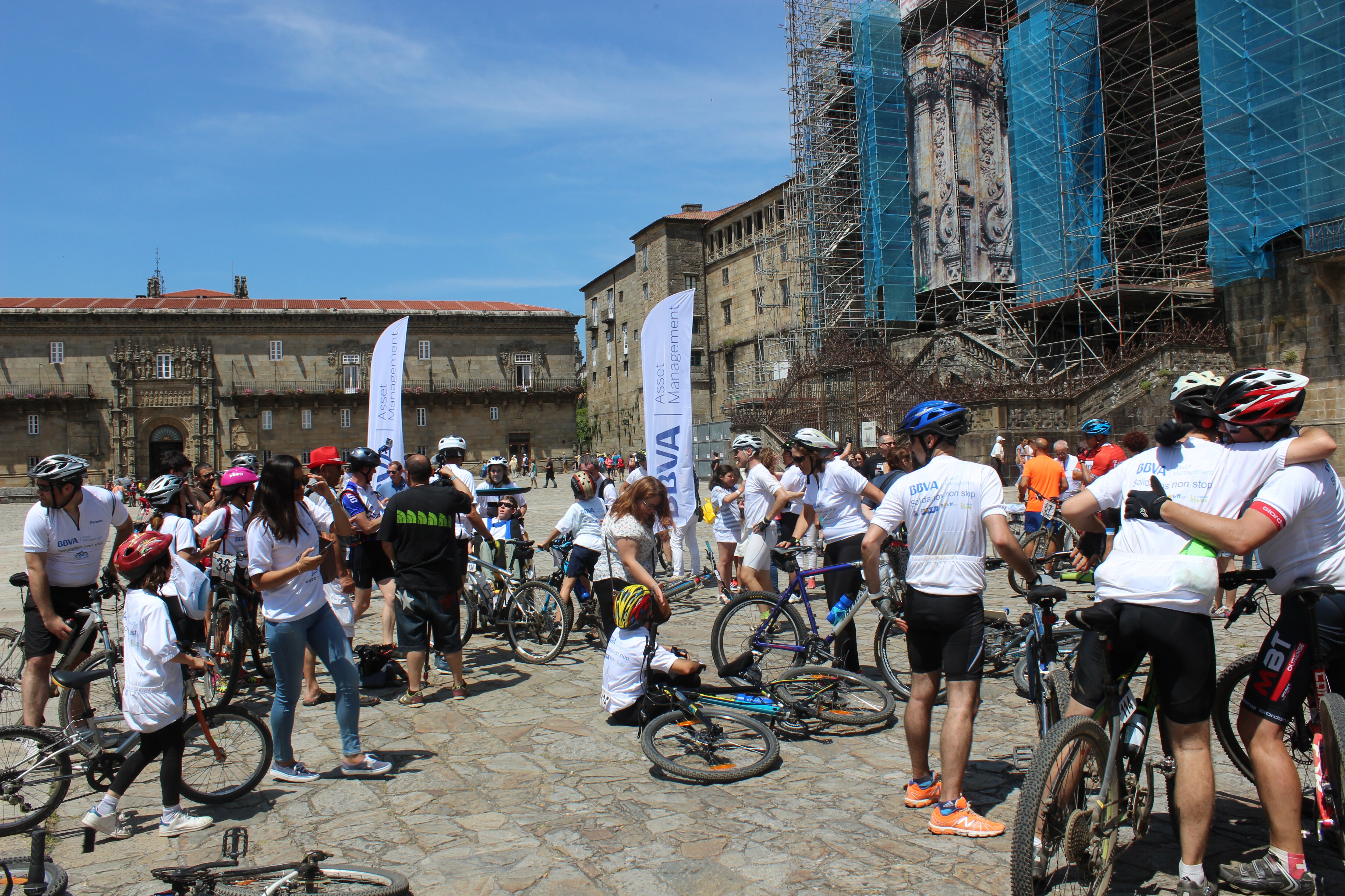 Solidarios AM Non Stop 2017 BBVA Asset Management Camino de Santiago Imagen de Solidarios AM Non Stop 2017 BBVA Asset Management Camino de Santiago