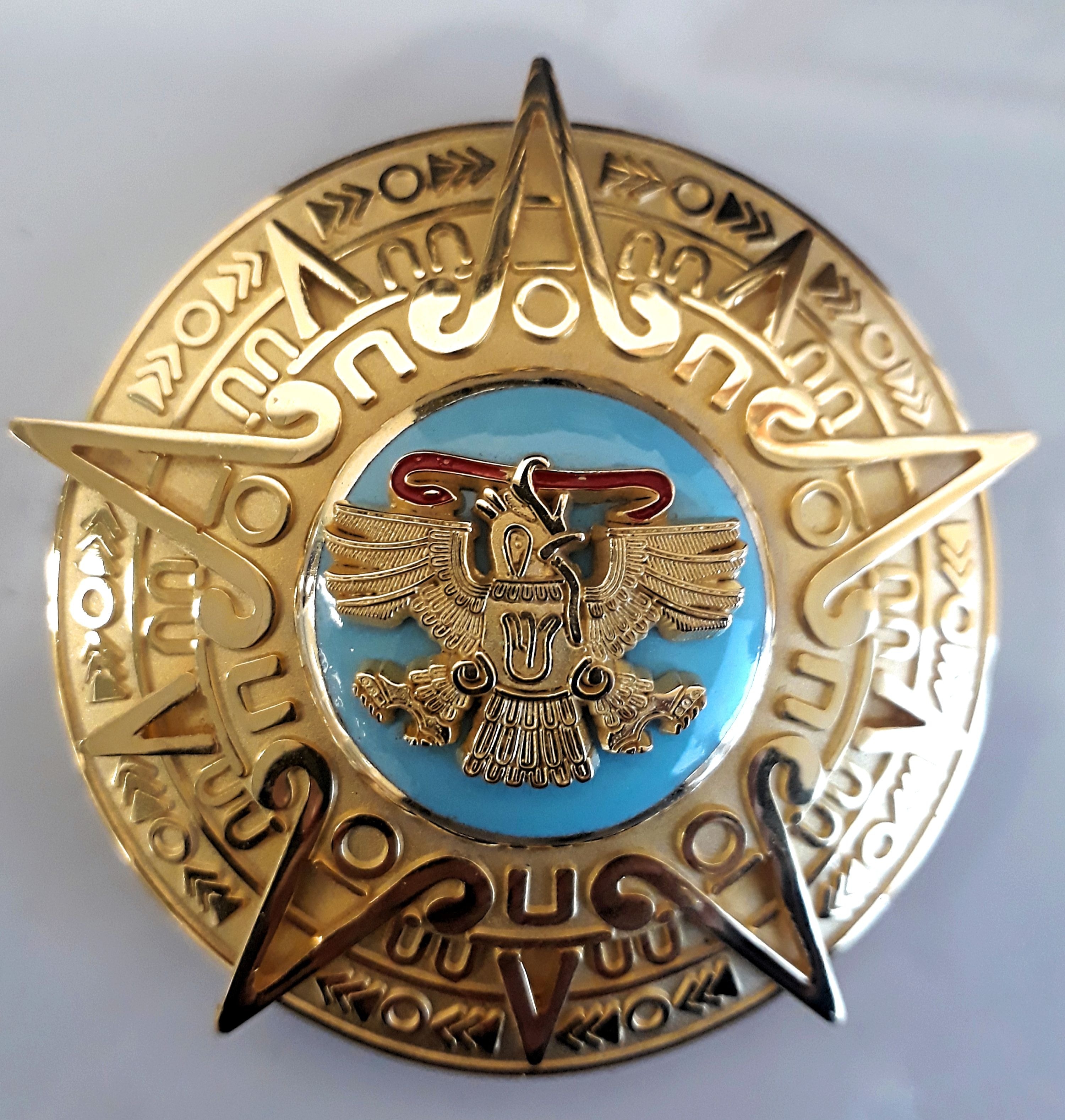 Condecoración Águila Azteca otorgada el presidente Francisco González Condecoración Águila Azteca otorgada el presidente Francisco González
