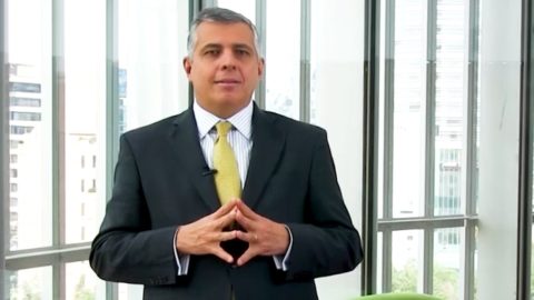 Dr. Carlos Serrano