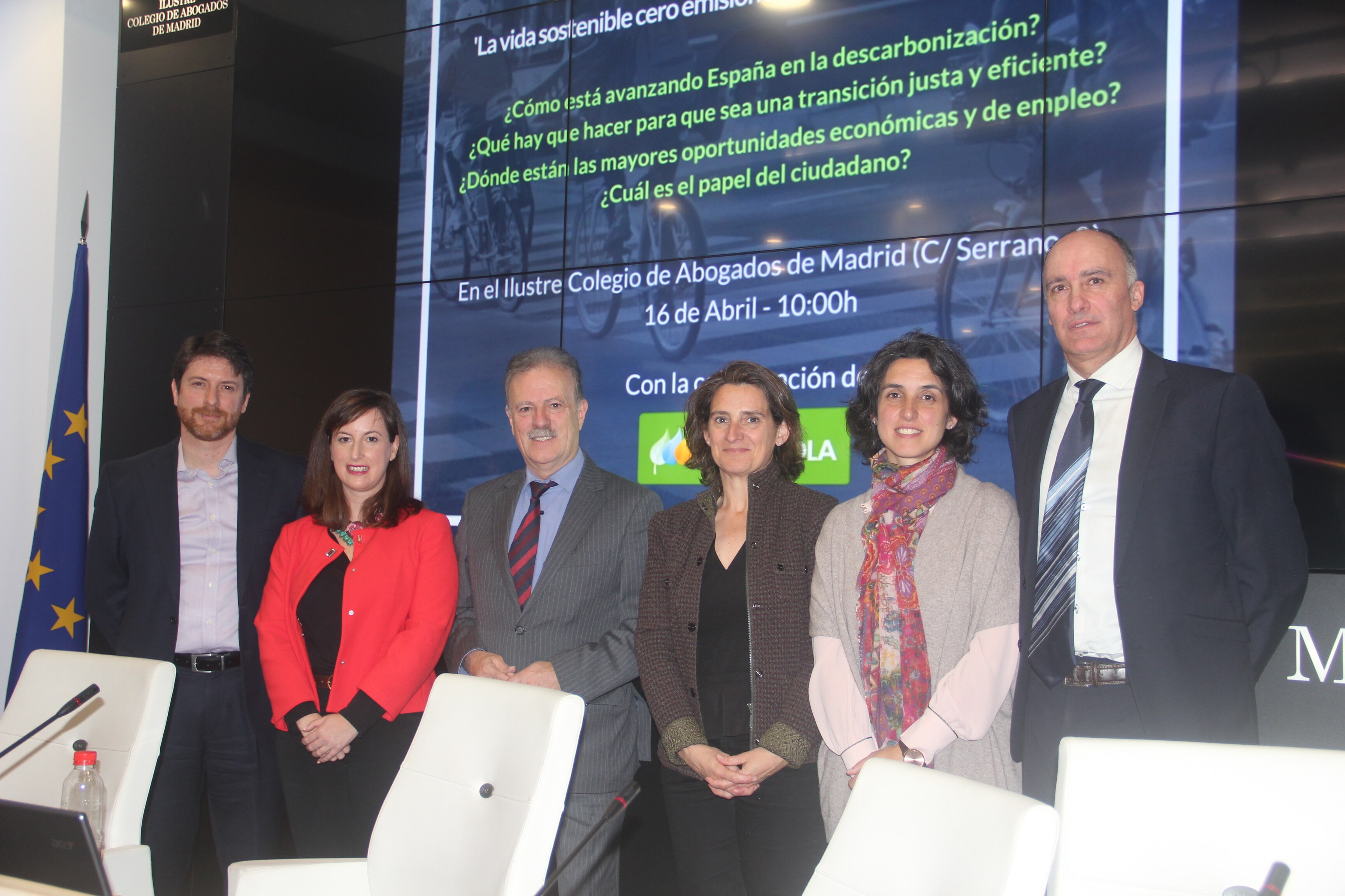 Participantes del debate sobre el crecimiento verde de Sociedad Civil por el Debate Fotografía de Participantes del debate sobre el credimiento verde de Sociedad Civil por el Debate BBVA