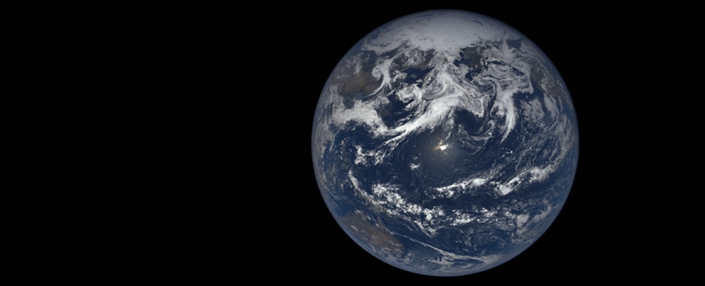 fotografia de planeta tierra girando sobre si mismo BBVA