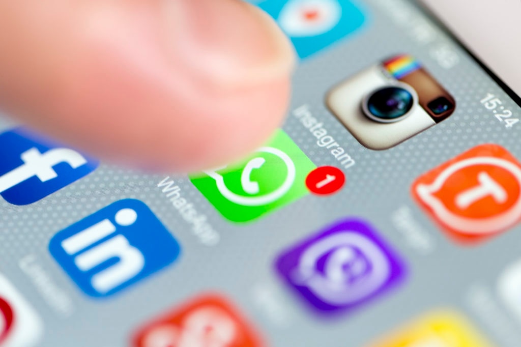 whatsapp-movil-app-bbva whatsapp-movil-app-bbva