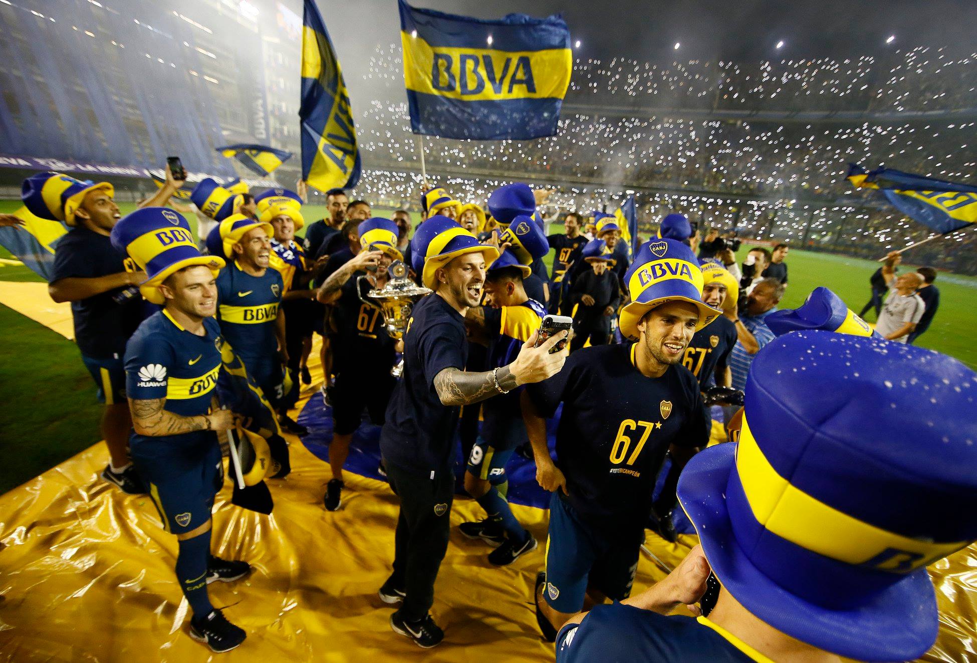 Los jugadores festejan en La Bombonera Los jugadores festejan en La Bombonera