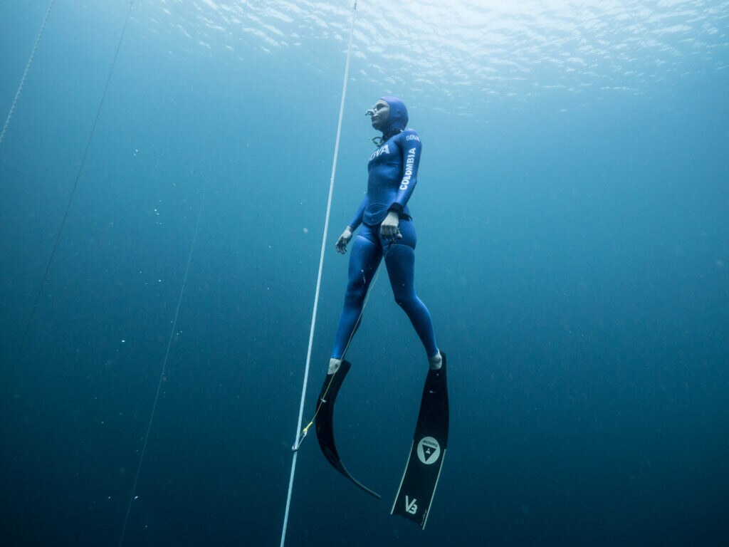 Sofia Gómez, la apneista que busca vencer su propio record mundial Sofia-Gómez-la-apneista-que-busca-vencer-su-propio-record-mundial