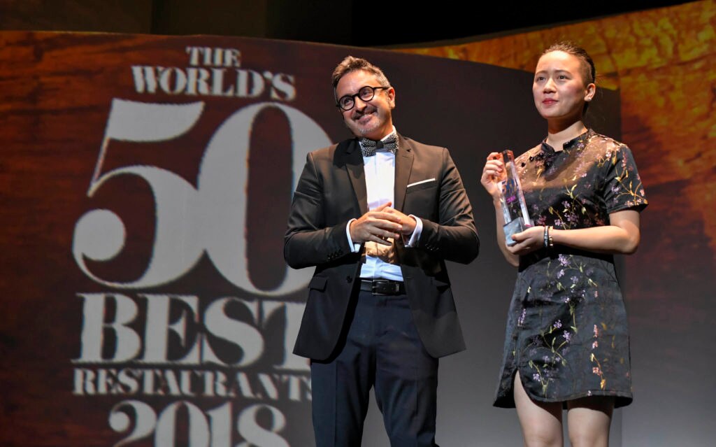 Jessie Liu recibe la Beca 50 Best BBVA Jessie Liu recibe la Beca 50 Best BBVA