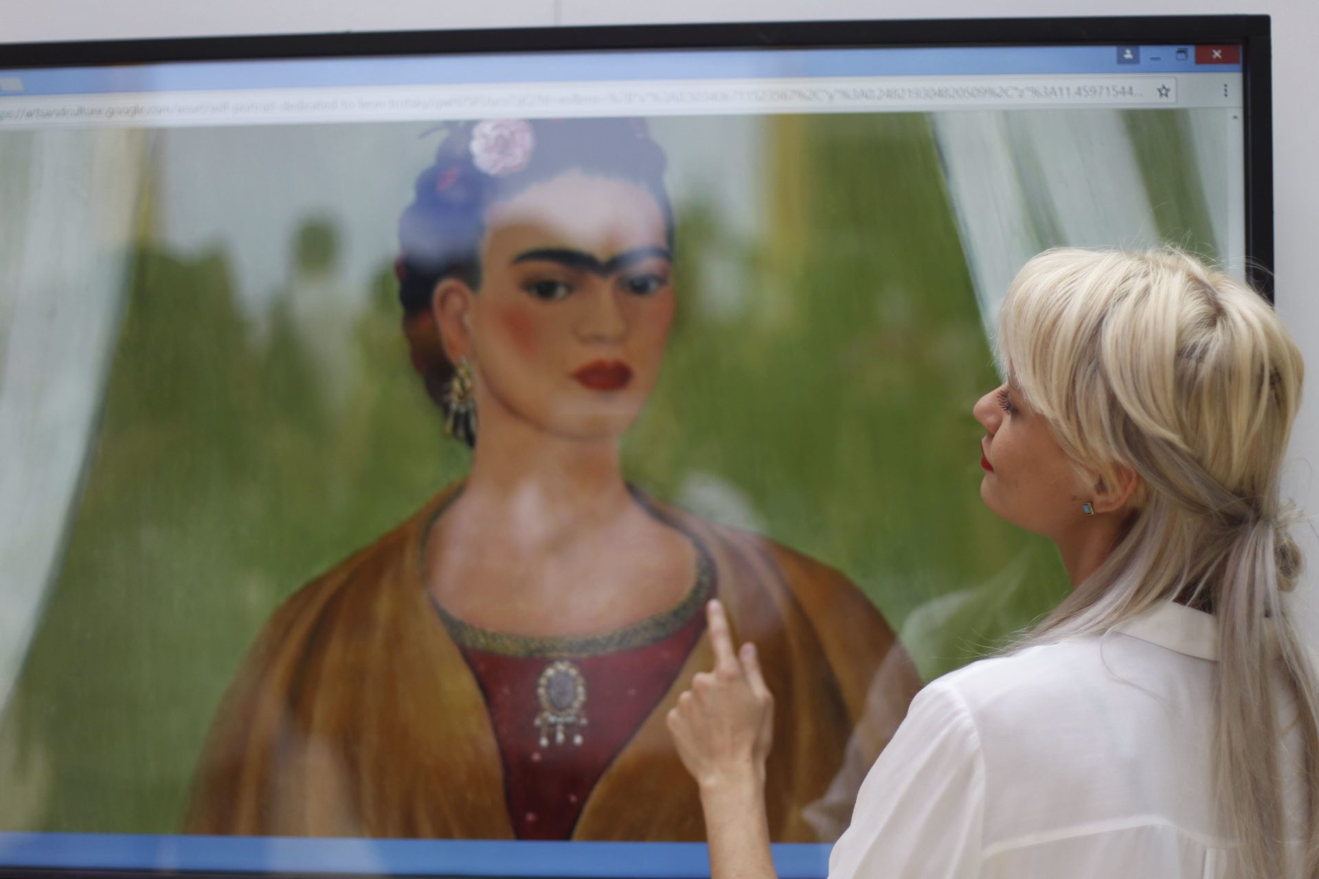 EFE México Frida Kahlo cuadro arte tecnología digitalización recurso BBVA
